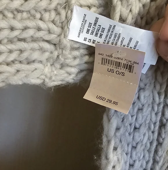 NWT AE American Eagle Outfitters Cable Knit Infinity Scarf Beige - Picture 2 of 4